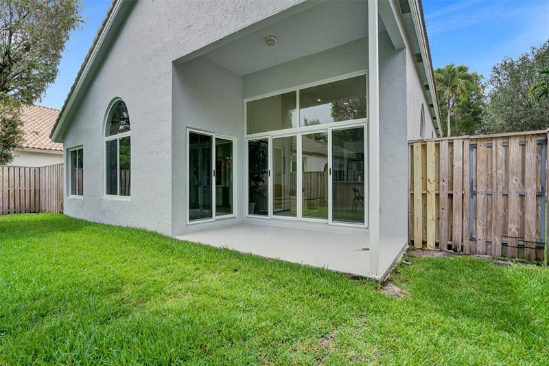 Image 60 of 78 For 10433 Santiago St