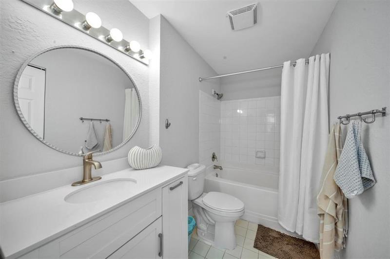 Image 12 of 17 For 1803 Flagler Dr  201