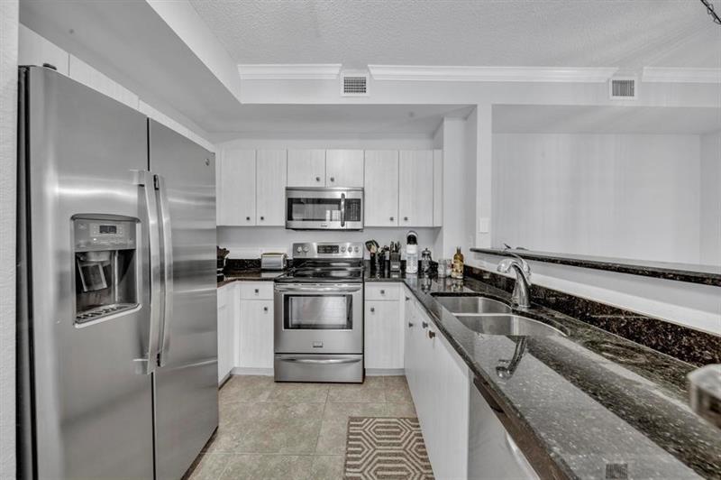 Image 5 of 17 For 1803 Flagler Dr  201