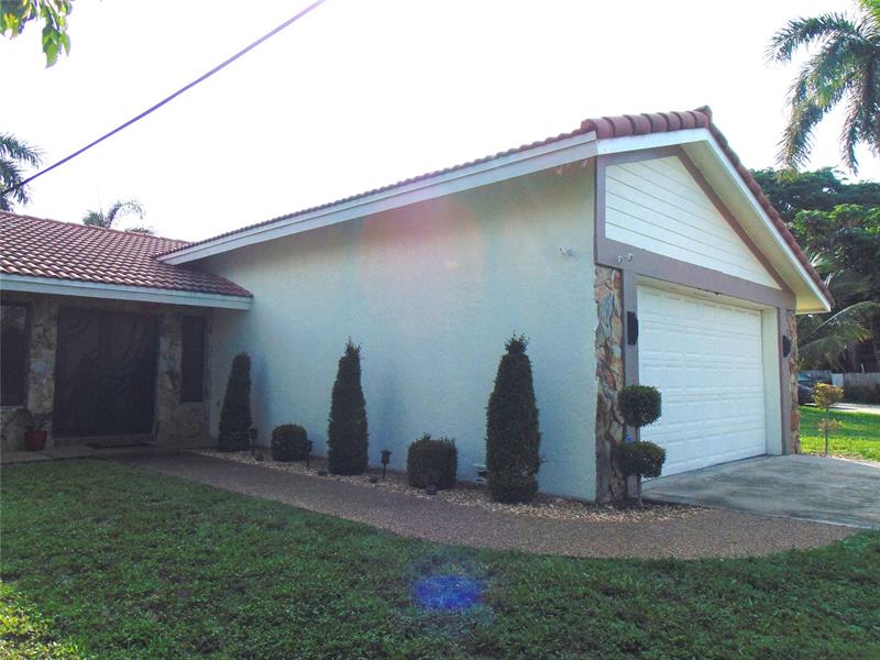 Image 3 of 56 For 595 River Dr