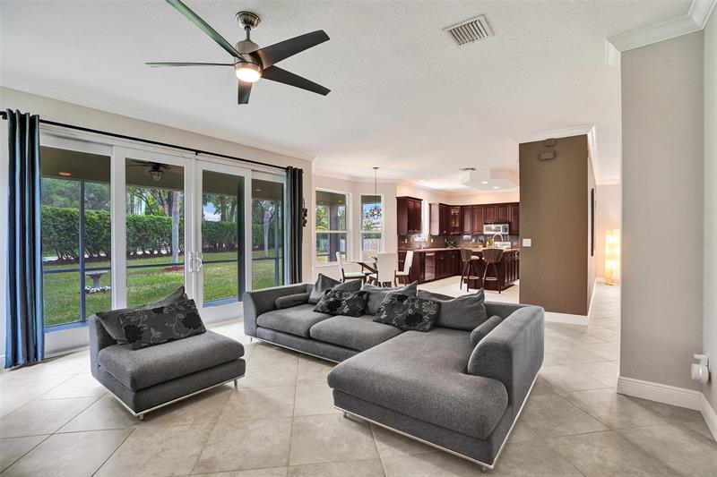 Image 12 of 42 For 16031 49th Ct