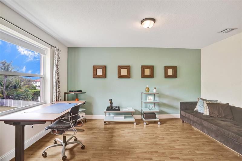 Image 19 of 42 For 16031 49th Ct