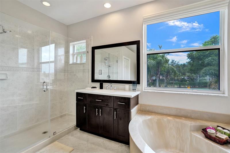 Image 21 of 42 For 16031 49th Ct