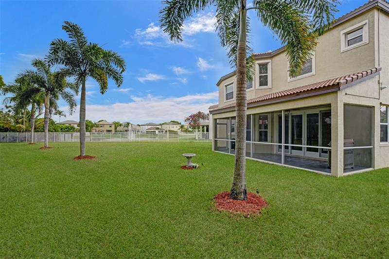 Image 3 of 42 For 16031 49th Ct