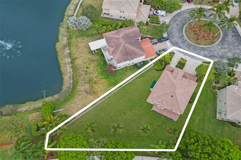 Image 33 of 42 For 16031 49th Ct