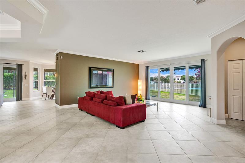 Image 4 of 42 For 16031 49th Ct