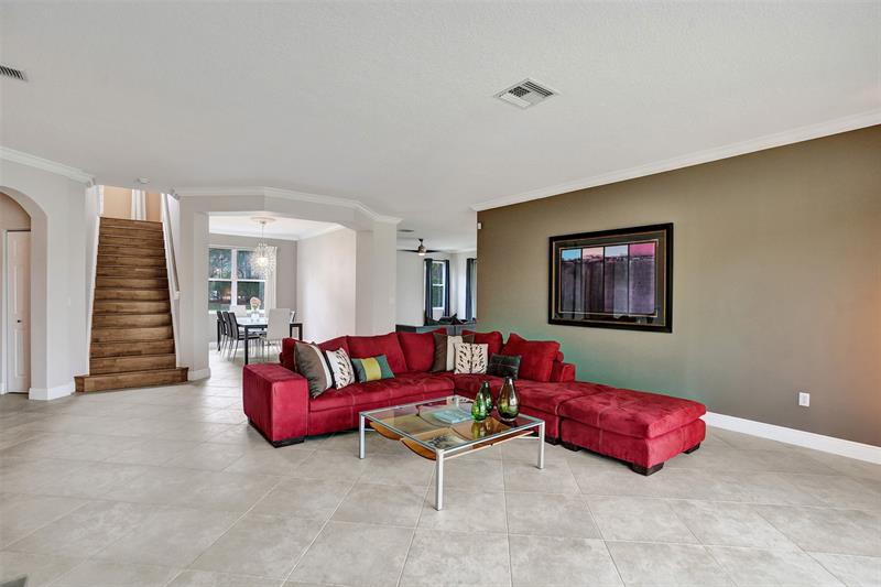 Image 6 of 42 For 16031 49th Ct