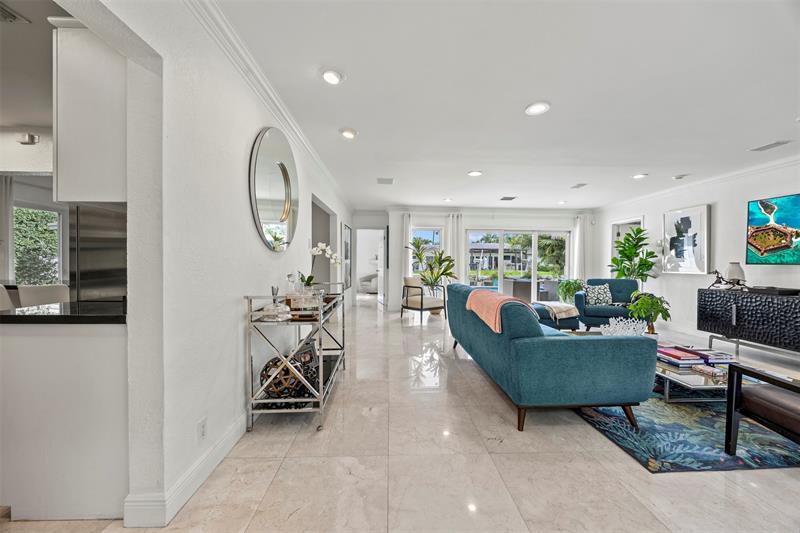 Image 14 of 65 For 1719 Poinsettia Dr