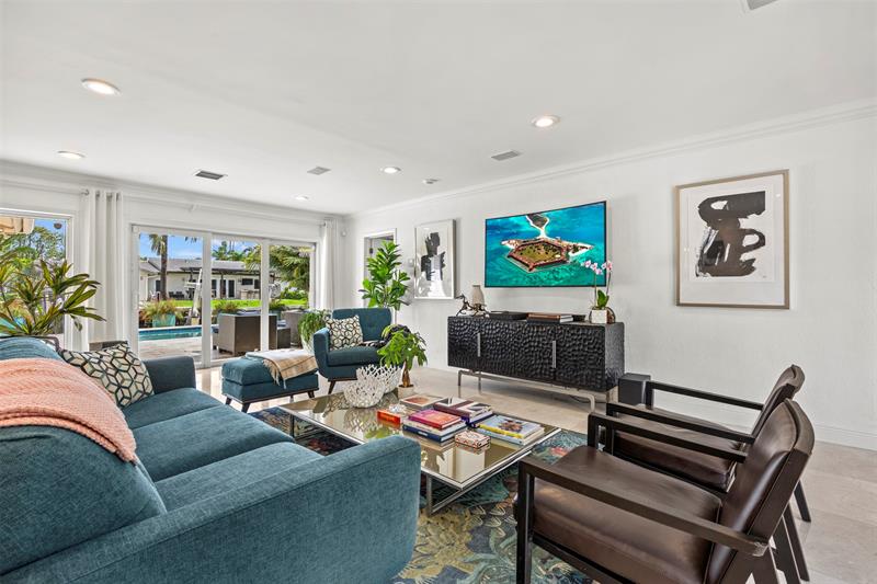Image 15 of 65 For 1719 Poinsettia Dr