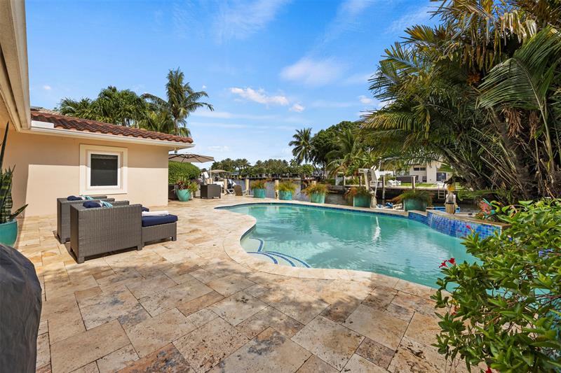 Image 27 of 65 For 1719 Poinsettia Dr