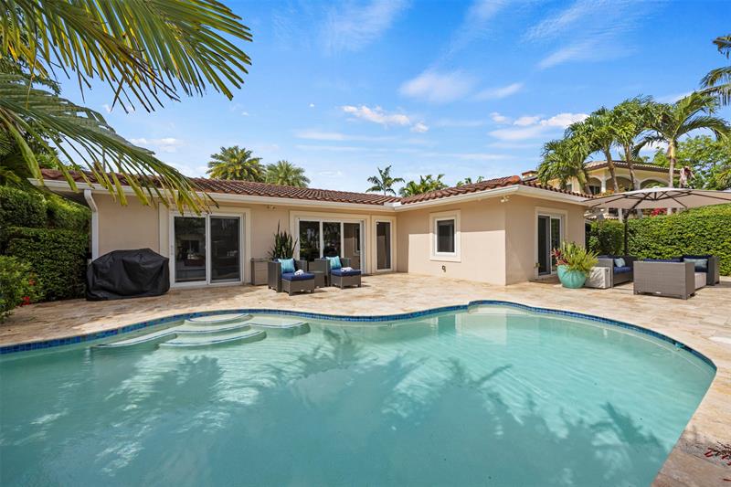 Image 35 of 65 For 1719 Poinsettia Dr
