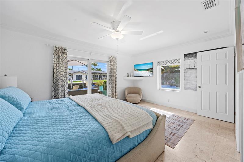 Image 38 of 65 For 1719 Poinsettia Dr