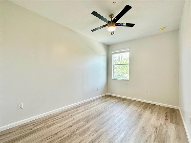 Image 23 of 32 For 2935 Tortola Way  2935