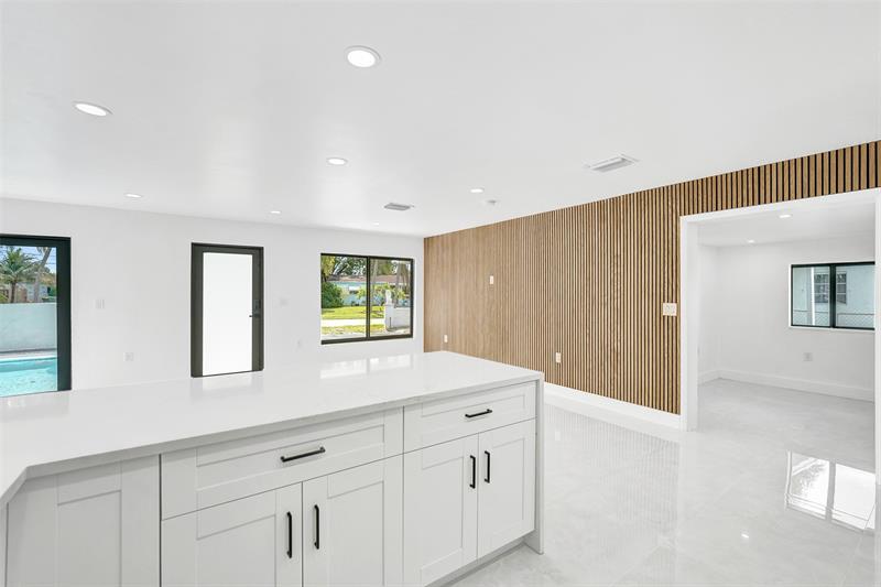 Image 13 of 43 For 4101 48th Ct