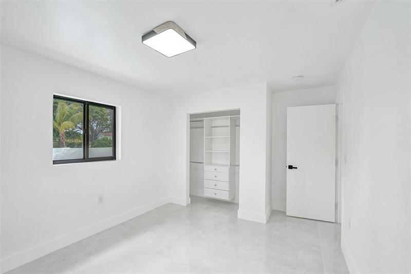 Image 28 of 43 For 4101 48th Ct