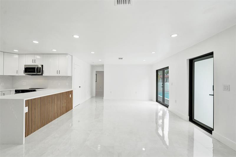 Image 7 of 43 For 4101 48th Ct