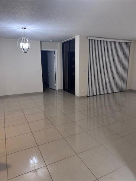 Image 10 of 23 For 2836 Carambola Circle  19107
