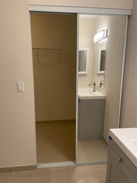 Image 19 of 23 For 2836 Carambola Circle  19107