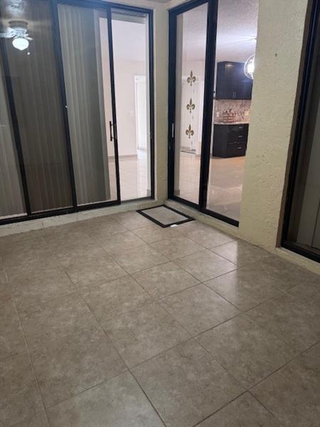 Image 21 of 23 For 2836 Carambola Circle  19107