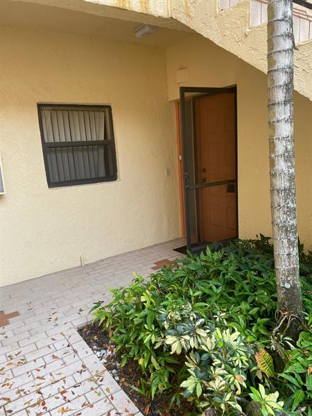 Image 3 of 23 For 2836 Carambola Circle  19107