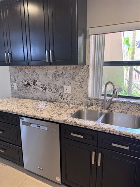 Image 7 of 23 For 2836 Carambola Circle  19107