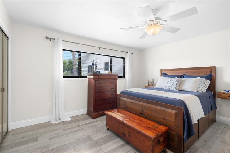 Image 13 of 25 For 2116 44th St