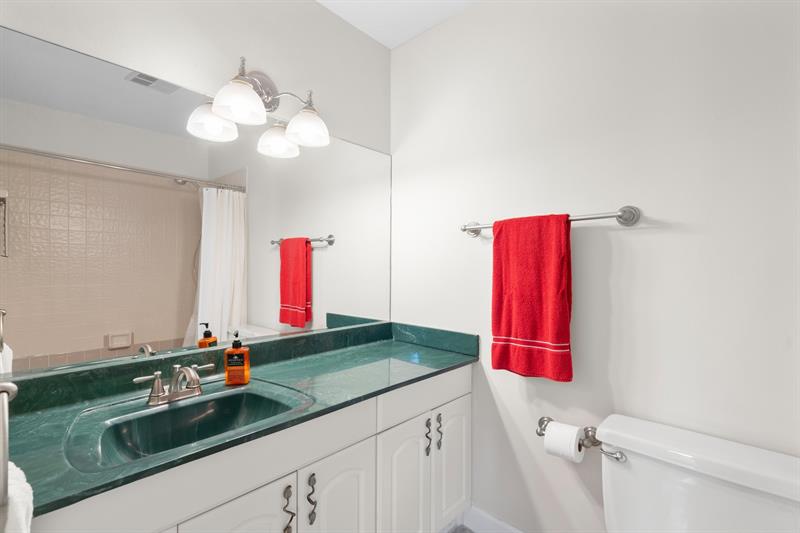 Image 21 of 25 For 2116 44th St