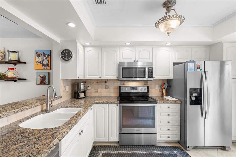 Image 23 of 25 For 2116 44th St