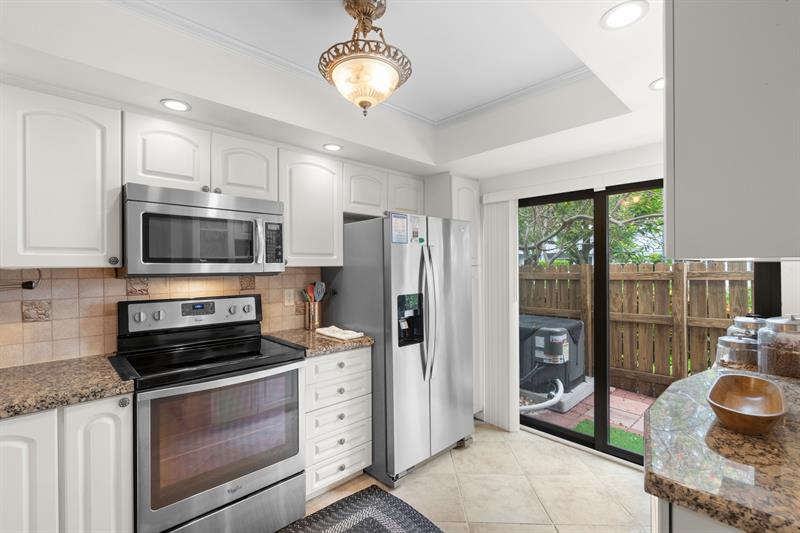 Image 24 of 25 For 2116 44th St