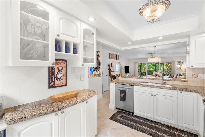 Image 4 of 25 For 2116 44th St