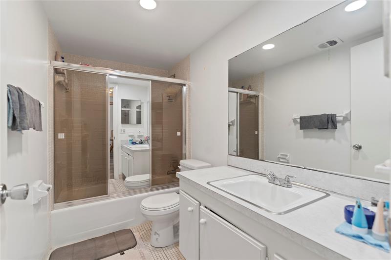 Image 15 of 37 For 5800 Margate Blvd  346-3