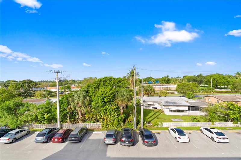 Image 23 of 37 For 5800 Margate Blvd  346-3