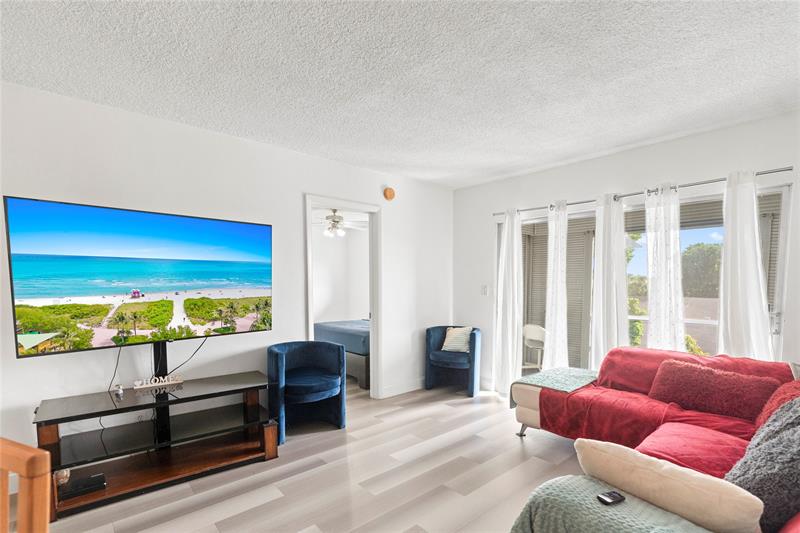 Image 3 of 37 For 5800 Margate Blvd  346-3