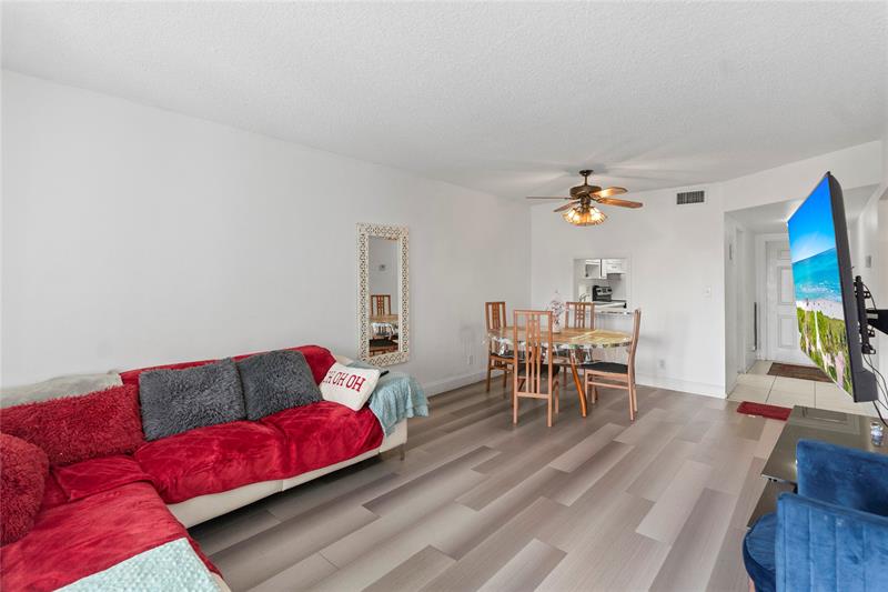Image 9 of 37 For 5800 Margate Blvd  346-3
