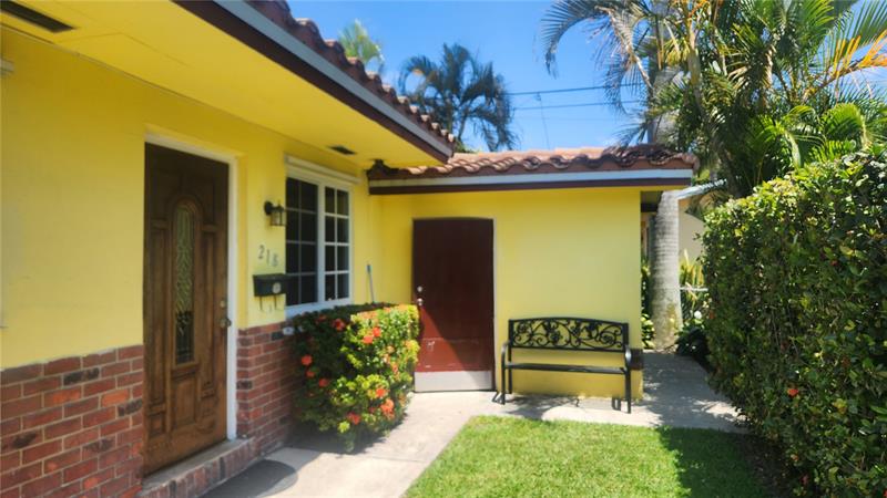 Details for 216 Sw 10th St  218, Hallandale Beach, FL 33009