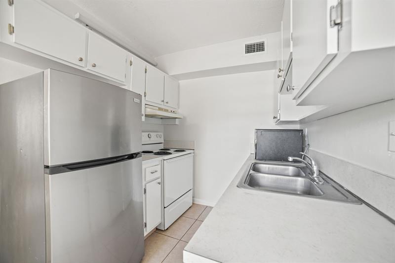 Image 12 of 19 For 461 Sunshine Dr
