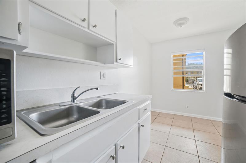 Image 13 of 19 For 461 Sunshine Dr