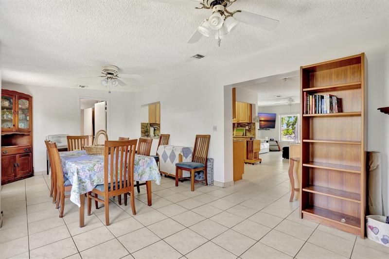 Image 14 of 43 For 217 9th Ct  