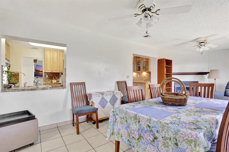 Image 15 of 43 For 217 9th Ct  