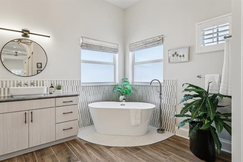 Image 20 of 51 For 3900 23rd Ter