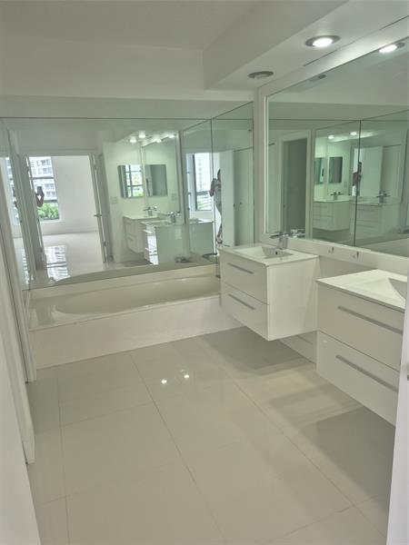Image 8 of 19 For 3600 Mystic Pointe Dr  811