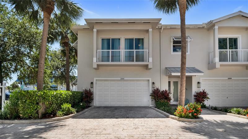 Image 3 of 54 For 2105 5th St  2105