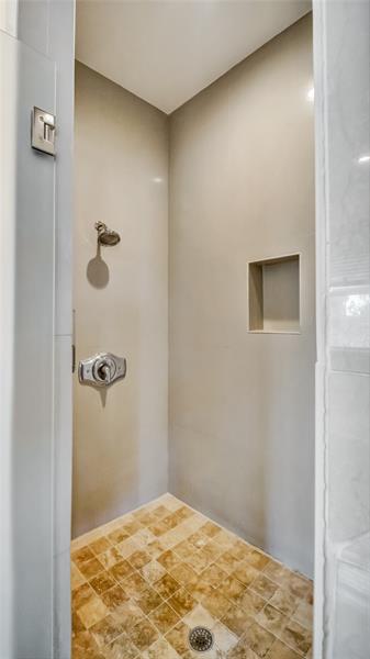 Image 33 of 54 For 2105 5th St  2105
