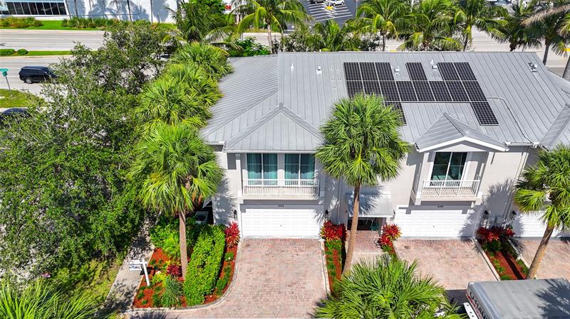 Image 4 of 54 For 2105 5th St  2105