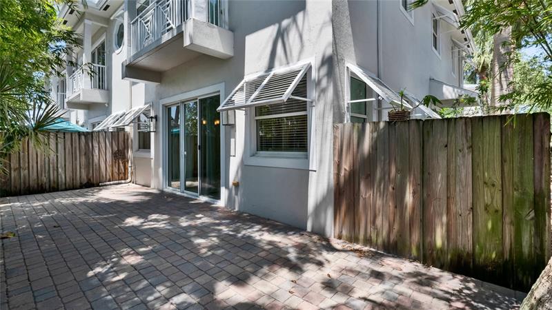 Image 40 of 54 For 2105 5th St  2105