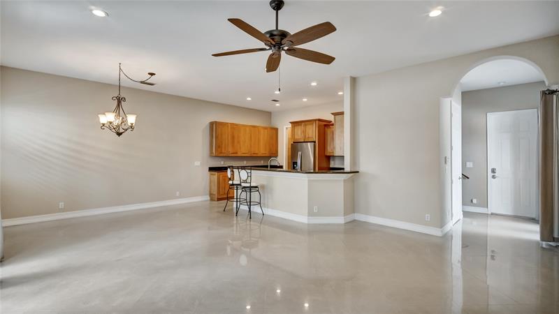 Image 7 of 54 For 2105 5th St  2105