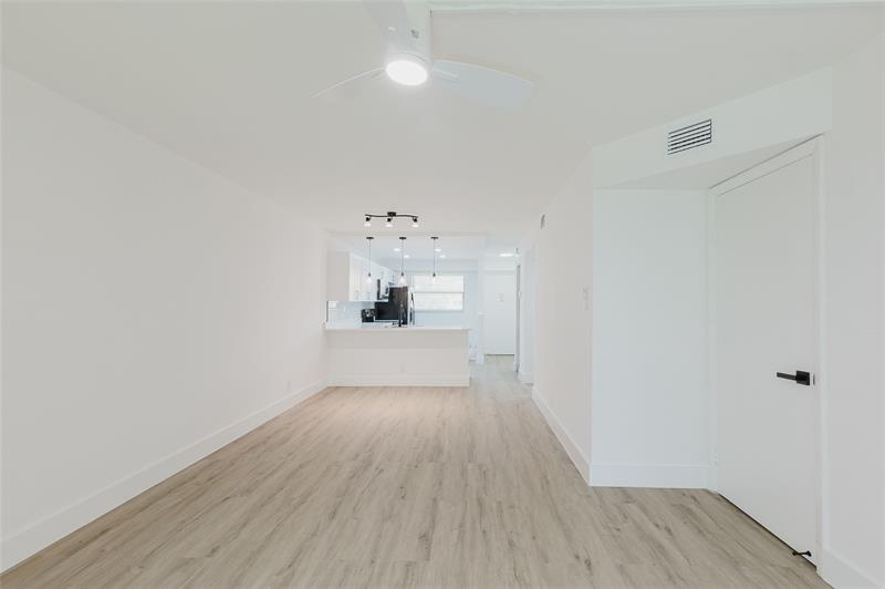 Image 10 of 36 For 7579 79th Ave  205
