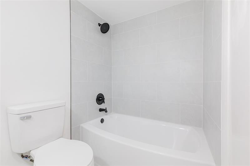 Image 11 of 36 For 7579 79th Ave  205