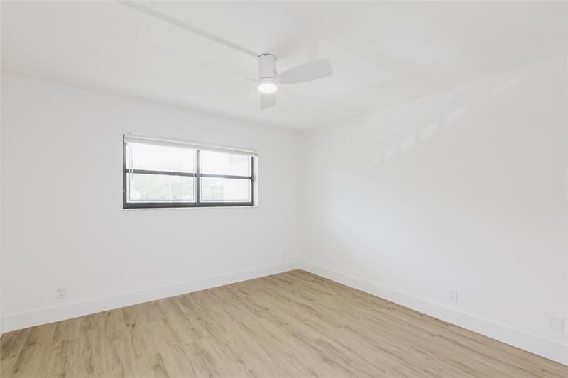 Image 21 of 36 For 7579 79th Ave  205