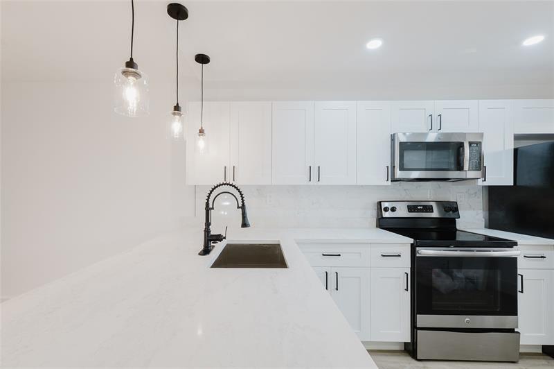 Image 5 of 36 For 7579 79th Ave  205